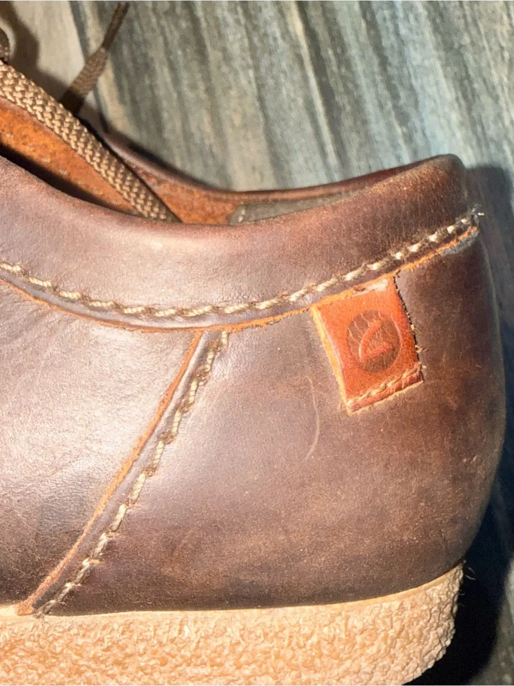 Clark’s original wallabee men’s 9.5 leather moc toe crepe sole lace shoe